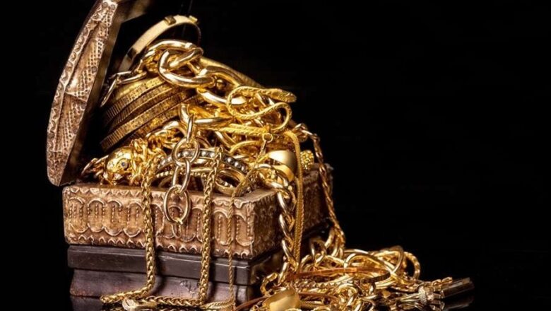 Is Selling Gold Jewelry Profitable?