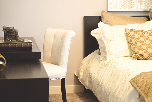 3 Stylish Comfortable Chairs For Your Bedroom