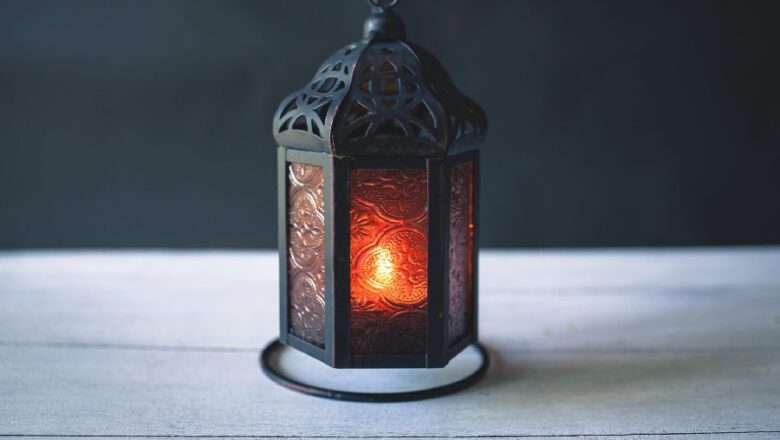 BUYING GUIDE FOR DECORATIVE CANDLE LANTERN